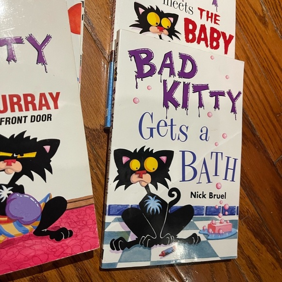 Nick Bruel Bad Kitty Books (5) - Picture 5 of 10